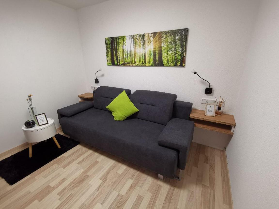 Einzelnwohnung Mit Eigenem Eingang Weingarten  Buitenkant foto